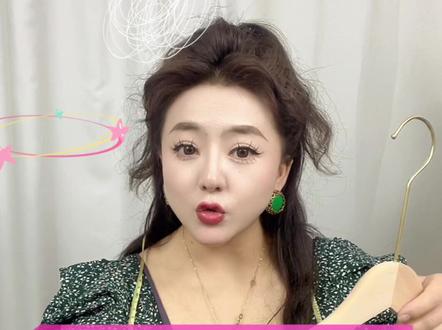 衣服里面,有两根带子!是用来干什么的!?99.99%的人都不知道!据说贵的衣服里面都有。#小个子微胖穿搭 #145小个子穿搭 #小个子穿搭 #服装冷知识