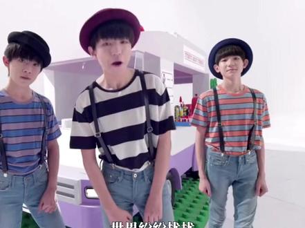 外界总是质疑他们的友谊,他们一次又一次为对方送上最漂亮的花束祝福对方~#王俊凯话剧 #王俊凯 #TFBOYS #王源 #易烊千玺