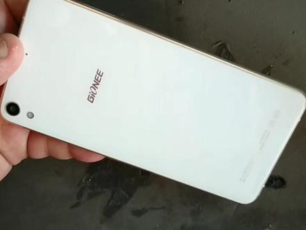 修金立卡片手机,开机与否它还挑三拣四