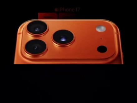 没有对比就没有伤害
-HUAWEI Mate 80 RS ULTIMATE DESIGN 它采用了屏下3D结构光技术。该技术通过将点阵投射器、泛光感应元件和红外相机等关键部件整合至屏幕下方,从而在屏幕正面不设任何开孔。这一设计可以实现精准的3D人脸解锁,并能绘制出详细的深度信息,提供支付级的安全保障。
- iPhone 17 Pro Max
它采用的是传统的前置摄像头模组,并配备了激光雷达(LiDAR)扫描仪,用于实现Face ID功能。该激光雷达扫描仪通常与前置摄像头等组件集成在一起,形成一个位于屏幕顶部的"刘海"区域或"灵动岛"部分。#华为 #苹果 #iPhone #数码 #热门