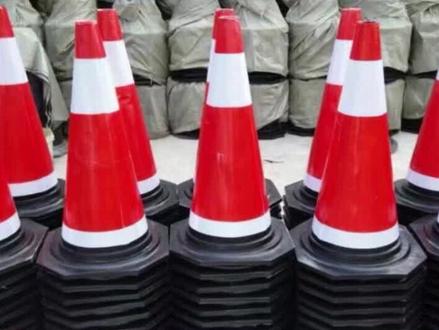 #橡胶路锥70CM反光锥隔离墩请勿泊车路障锥雪糕桶禁止停车桩警示柱#禁止停车桩警示牌告示牌塑料反光路锥请勿泊车方锥交通路障雪糕桶