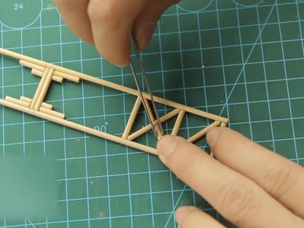 用竹签也可以建大桥,这个手工模型只有耐心好的人才能做出来