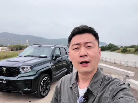 大哥自带金牌老司机 全新坦克700更豪华、更舒适、更智能,呈现出了豪华旗舰越野SUV应该有的样子。 #全新坦克700