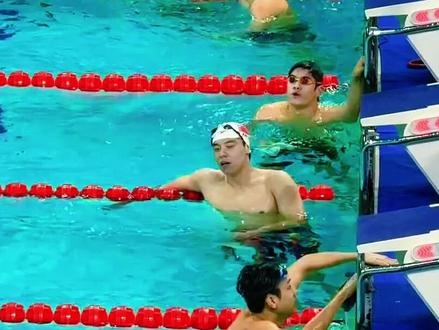 中国18岁少年一战封神,张展硕击败世界纪录保持者!外媒盛赞他是“世界第一”!1