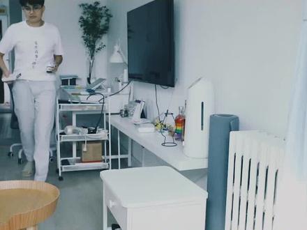 帅小伙基因突变,不长胡子不长喉结