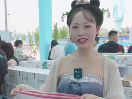 #九牛牧业 太原马拉松赛事包内藏玄机,快来看看都有啥!#沉浸式体验 #太原马拉松