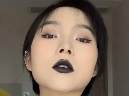 新手社恐妆!这个妆出去没人敢搭理你!#普通人化妆 #妆前妆后 #美妆 #大数据推荐给有需要的人