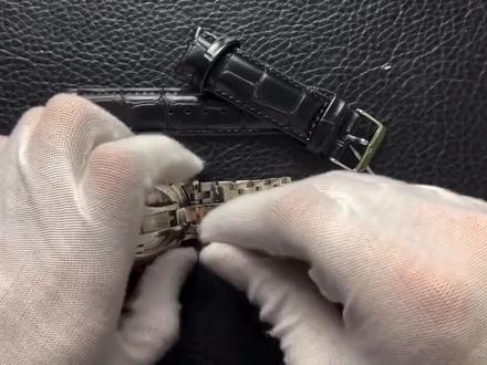 # 手表的表带如何拆卸,更换教程。调表器使用方法 #腕表 #手表 #机械表