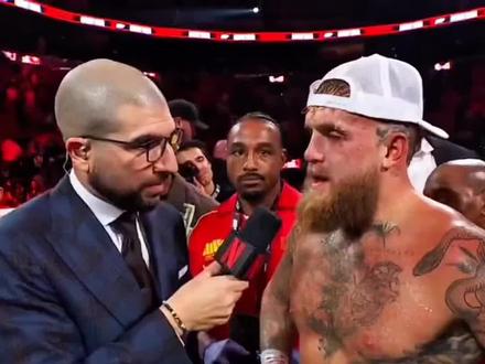 约书亚vs保罗比赛结束保罗被打受伤 #拳击 #约书亚vs保罗