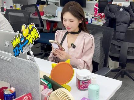 #赵露思 有声小卡是谁还没有拥有?锁定#OLLY 官方直播间,全套周边送不停!