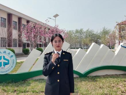 平不肆险,安不忘危 4·15全民国家安全教育日,以边检视角读懂国门安全✈️从出入境查验到风险防控,从证件核验到跨境秩序维护,每一道查验、每一枚验讫章,都是守护国家安全的坚实屏障。
国门连接世界,安全始于细节。普及边检知识,明晰出入境规范,共筑国门安全防线,以坚守护航开放,以责任守护家国安宁。(策划:李政龙、刘世祺;后期:石嘉慧;审校:融媒体中心学生记者刘姝琳;监制:张兆翔、陈红叶;来源:东丽海关、校团委)#津彩校训耀青春#你好天津#津彩青春文明接力#青春中航大#415国家安全日
