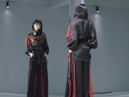 先右脚,再左脚 #俄舞 #翻跳 #出山 #蝴蝶步