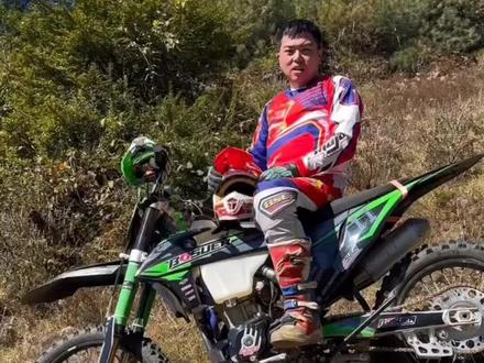 波速尔赛车 为赛而生
X6动力操控方面自己亲身测试
#危险动作请勿模仿
#林道穿越
#波速尔赛车为赛而生
#腾冲98越野俱乐部
#撸车日常