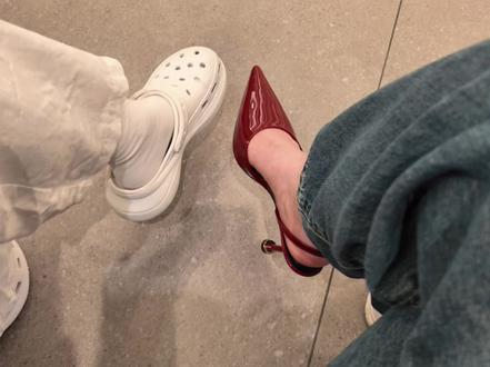 闺蜜你什么时候才能放弃那老洞洞鞋#洞洞鞋 #高跟鞋