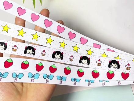 第422集: 今天用一张A4纸来做可爱的胶带贴纸,胶带贴纸手工diy教程,可以用来装饰手帐本,还可以剪下来做成小贴纸。做法简单一学就会,快来做一个吧#手工教程 #贴纸 #一梦江湖 #一梦江湖侠梦计划 #一梦玩家精神状态