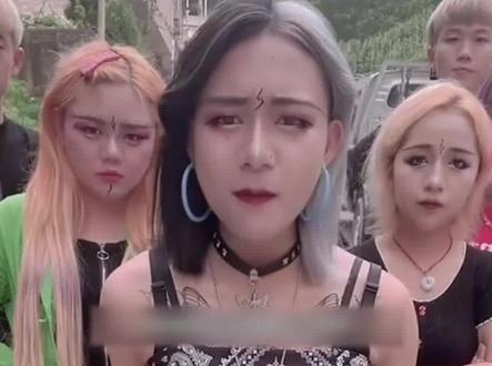 #贵州牙妹 贵州牙妹被永久封号,你听过这个人吗?@DOU+小助手 #娱乐评论大赏