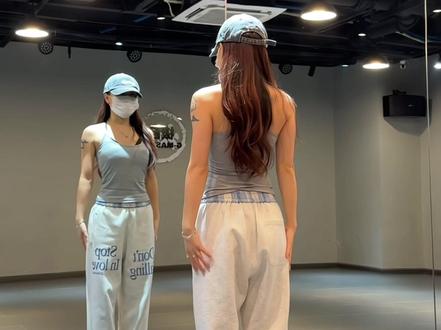 这纯正古早的kpop味儿,太对了!!!🥺#LoveMeMore舞蹈挑战 #Apink #Apink回归 #抖音潮流舞蹈地图