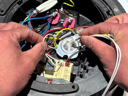 1分钟教会你修电压力锅 零基础学家电维修新技能.电饭煲、电饭锅通用故障维修方法#家电维修 #电压力锅 #技术分享 #创作者中心 #创作灵感