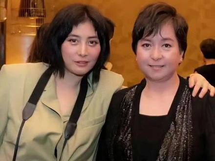 原来赌王女儿何超遐得了乳腺癌复发,所以什么都没有好好爱自己 #何超蕸#热点#内容启发搜索 #何超琼 #何鸿燊