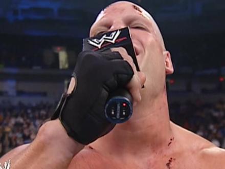 恶魔凯恩伤愈回归,恐惧来袭,宣战强者生存! #WWE #凯恩 #肖恩麦克曼 #摔角