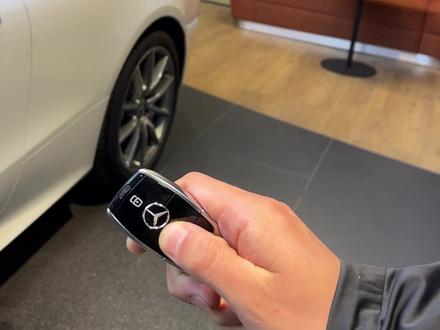 那台人人都爱的车来啦 E coupe 敞篷版! #敞篷车 #轿跑 #奔驰