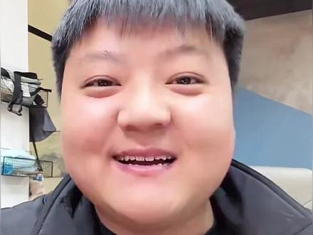 昨晚大圆哥深夜开播,有网友好奇大圆哥究竟赚了多少钱,来看大圆哥怎么回答的#大圆哥 #大圆哥的遗憾 #大圆哥杀疯了