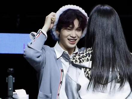 我亲自修补了自己小时候的遗憾@黄明昊Justin #黄明昊#黄明昊签售 #黄明昊签售会 #签售#追星