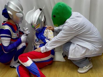 赛罗生病了不想打针 #奥特曼 #二次元 #鱼头怪