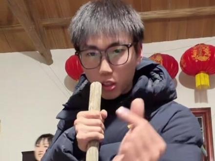 凤凰传奇 全是爱。比春晚好看的铁锹姐弟
#凤凰传奇 #全是爱 #铁锹姐弟