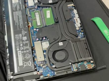 惠普暗影精灵8pro笔记本电脑 拆机 内部结构 。i512500 16g 512ssd 3050显卡特价5999有需要游戏本和技术支持联系13564504439#惠普笔记本拆机#暗影精灵8pro拆机