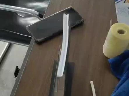 软膜天花安装方法
华为手机专用型材安装视频
A级膜安装方法