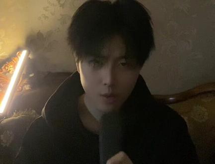 歌名暂定,家人们有什么好的歌曲名字和建议吗(入股不亏)
#原创歌曲 #一半一半 #原创 #原创作品