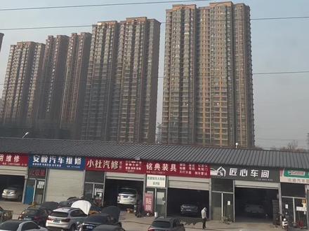 石家庄今天啥情况,头顶上的飞机没停过#石家庄