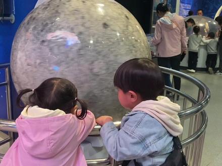 科技馆一日游,公众号免费预约门票,记得早点去哦,闭馆很早,我4层都没逛到😭就得出来了,里面太多吸引眼球的了,大朋友小朋友双重学习#科技馆 #周末去哪玩 #亲子游玩好去处