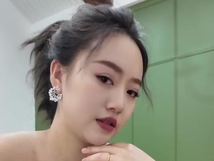 给我整不自信了,开始怀疑质疑自己了!#厚黑美学 #厚黑 #穿搭