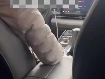 我同学问我这事儿能不能忍
#坐车居然不让跷二郎腿?#穿裙子的女生平时都怎么坐车的#无处安放的小jio