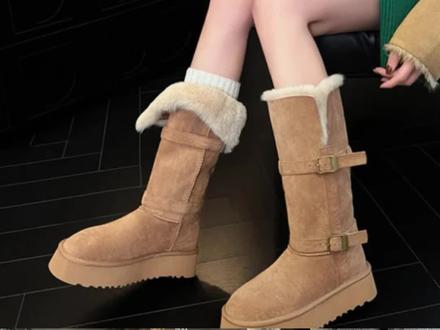 真的是我对比了很多家才留下来,要买这种灰色雪地靴的闭眼冲这双#雪地靴#雪地靴测评 #百搭鞋子 #宝藏鞋子