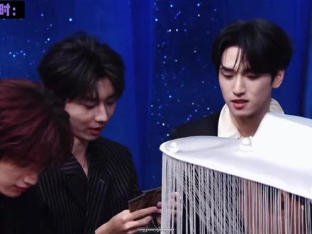 祺儿祺儿你咋这么萌呀#马嘉祺 #时代少年团马嘉祺 #可爱 #微博之夜 #马嘉祺最尊重马年的人