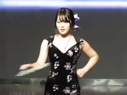 又帅又好学的旋转飞扇!学会了分分钟惊艳所有人#旋转飞扇 #才艺表演 #元旦晚会 #玩个很新的东西 #有趣