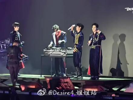 D4永远的神,嗨爆了❤️💜💚~ #desire4 #desire4永恒开端曼谷演唱会 #我担秒了全世界