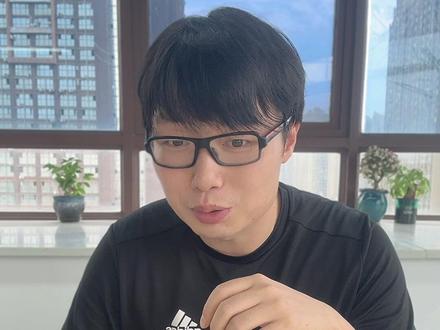 韶音的跑步耳机怎么选?为了做这个测评,花重金买了三款韶音的耳机,分别是openrun pro、open run和open move。花了很长时间也花了不少钱准备这一期内容,安全无广,希望大家喜欢。
第53天,跑休。#韶音运动耳机 #骨传导耳机 #跑步装备 #蓝牙耳机 #跑步耳机
