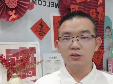 湖北省高考成绩今日公布,家长和考生们务必在官方渠道查分。美术特长生先计算综合分,再根据综合分,结合2024、2025年湖北省美术特长生一分一段表确定考生基本位次,再根据2024年、2025年各大学录取位次情况进行院校和专业组选择。