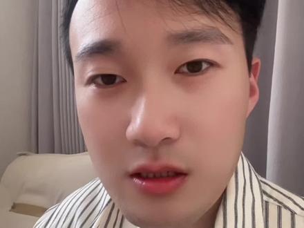 真有人敢穿凸凸裙出门吗?反正我是接受不了!#凸凸裙 #凸凸裙成人穿搭推荐 #半身裙 #凸凸裙成人穿搭