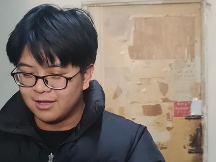 #四级考试 同学们,考四六级一定要提前试音,调试耳机