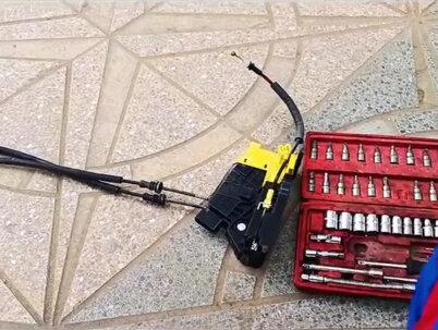 这个车里外开不开,着实难闹。一般人闹不了#创作灵感 #汽车知识 #汽车维修 #汽修人 @DOU+小助手