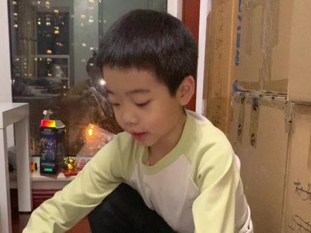 新项目:双子塔第二集!
Alex自主设计的双子塔持续汇报进展
#乐高moc #乐高 #乐高积木 #积木
@BrickWorld(砖块世界) @有趣砖块 @LEGO乐高 @格鲁是大发明家 @小都会TV