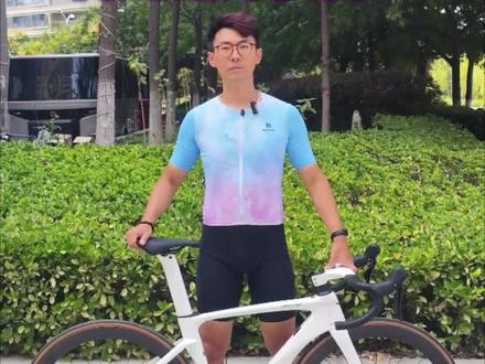 万元内闭眼买的公路,高颜值高配置低价格,CK骑迹瀚海仅售9999#上热门 #同城好店推荐 #让骑行成为一种生活 #骑行 #公路车 @抖音小助手 @抖音创作者中心 @抖音热点宝 @抖音创作者大会 @抖音来客官方助推官