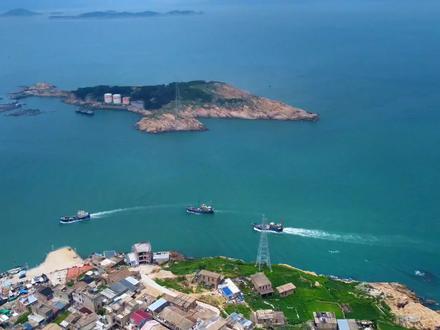 福建发现一个悬崖村,太美了,关键是不要费用#旅行推荐官 #带你去看海 #福建旅游景点推荐 #连江 #碧绿菜园