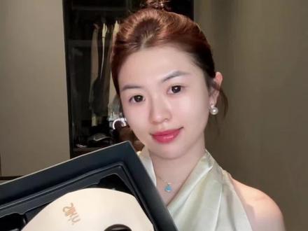 边追剧边护肤!花小钱就能体验四位数贵妇护肤!!
#silk丝可 #丝可光雕提拉面膜仪#护肤