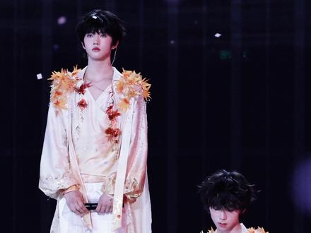 【黄昏晓|张函瑞】三机位4K精剪直拍(含字幕) #tf家族新年音乐会 #张函瑞 #直拍 #4K #TF家族